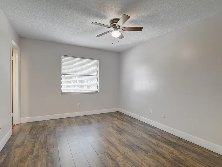 6165 Belleza Ln — Photo 16