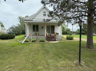 302 Howard Ave, Cresbard, SD 57435