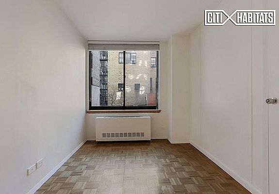 3rd image of 250 W 89th St APT 4N