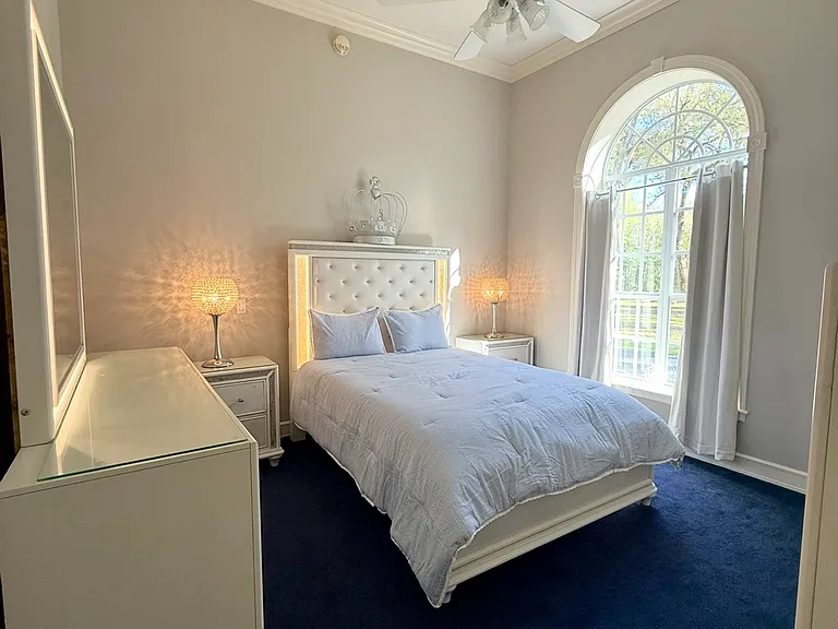 21033 Violet Rd — Photo 33