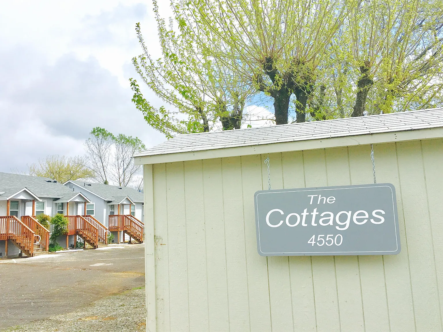 4550 Lakeshore Blvd. - 1 — Photo 4