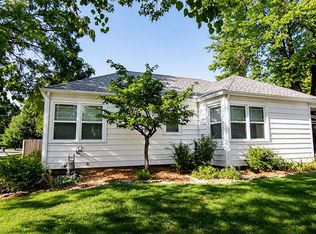 2316 SW 9th St, Topeka, KS 66606
