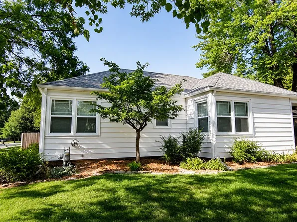 2316 SW 9th St, Topeka, KS 66606
