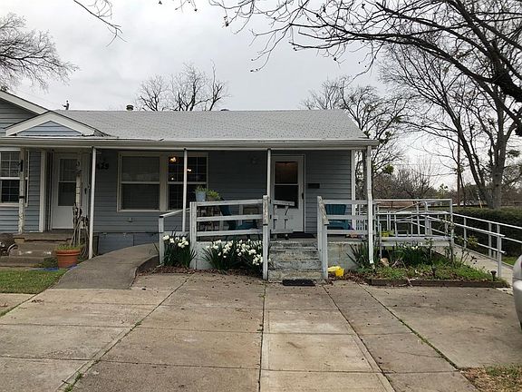 2nd image of 429 NE 35th St