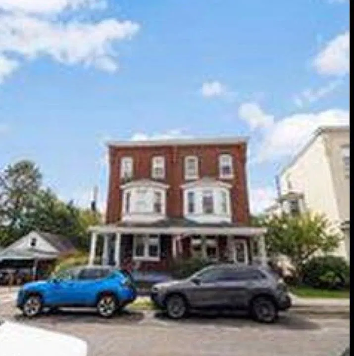 1216 Linwood Ave #2
