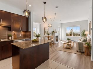 22290 North Ave #406, Maple Ridge, BC V2X