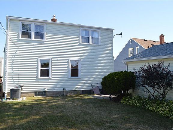 5th image of 240 Cresthill Ave