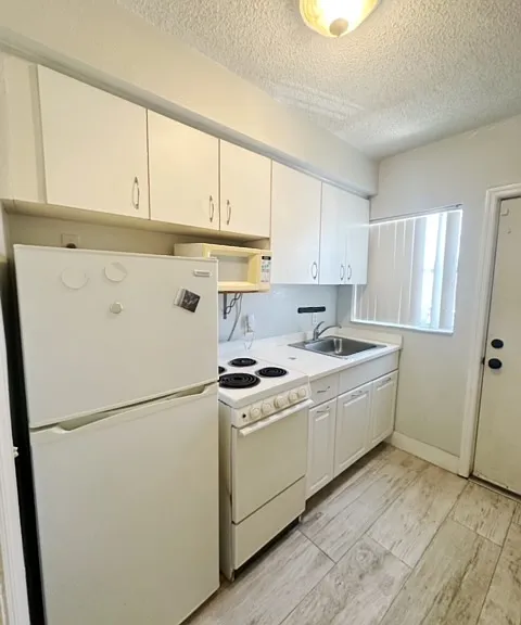 9248 Collins Ave #105 — Photo 6
