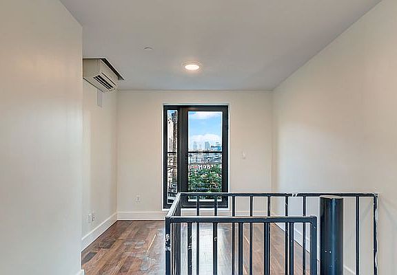5th image of 120 S 4th St #4Q