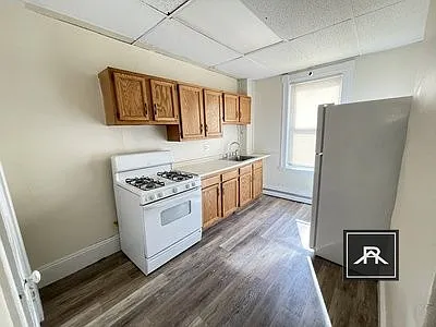 9A Linden St #1 — Photo 8
