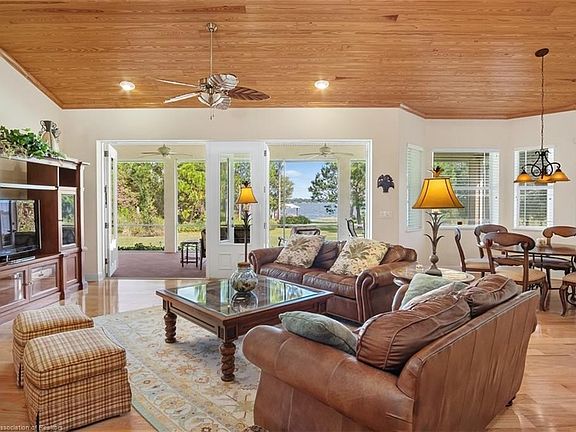 2nd image of 3021 Jack Creek Dr