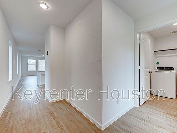 3rd image of 14926 N Ascot Bend Cir
