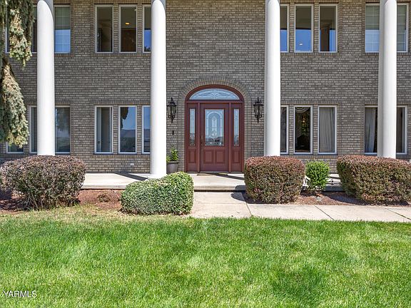 3rd image of 14801 Summitview Ext