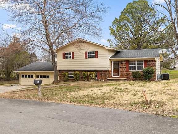 5th image of 2730 Alvin Ct NW