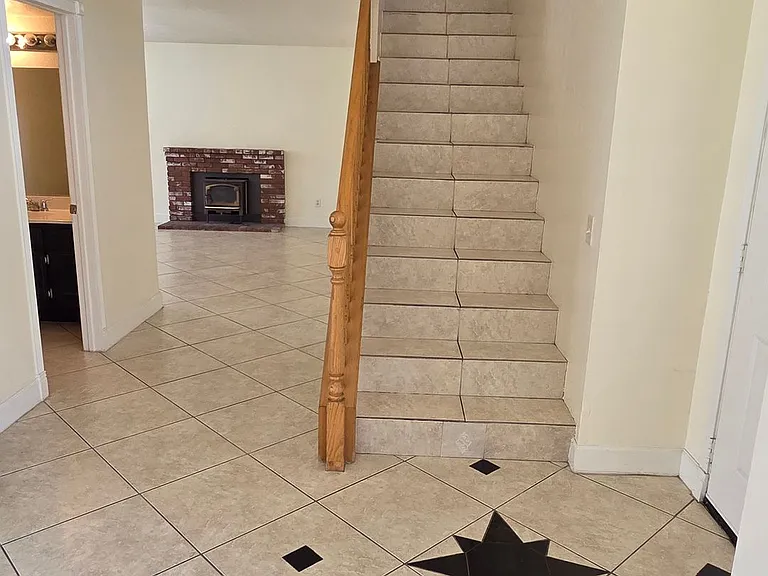 8577 Rosemary Dr — Photo 25