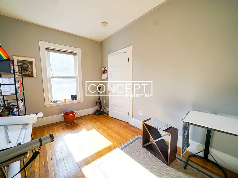 122 Calumet St — Photo 11