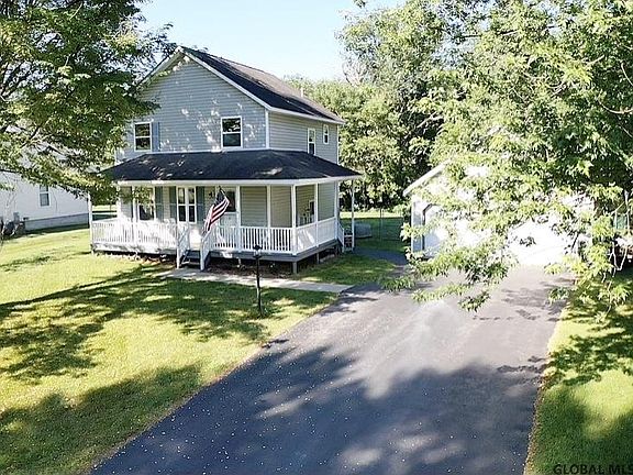 2nd image of 3 Middleborough Ct