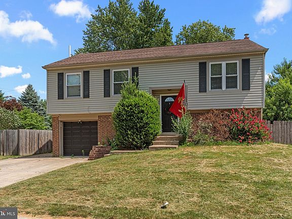 2nd image of 525 Nel Dr
