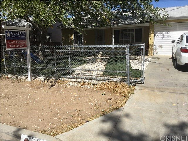 1st image of 215 E Avenue P2