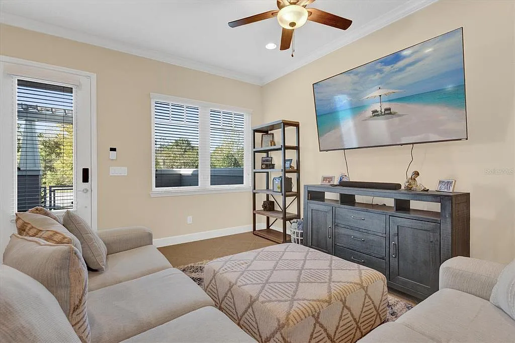 3 bed, 2.5 bath, 1776 sqft, $3,450 — Photo 4