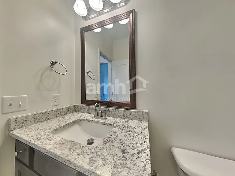 137 Caledonia Dr — Photo 14