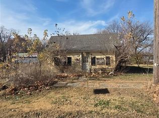 203 S Clemens St, Mulberry, KS 66756