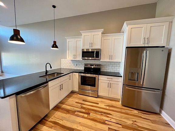 2nd image of 409 Lackawanna Ave APT 209