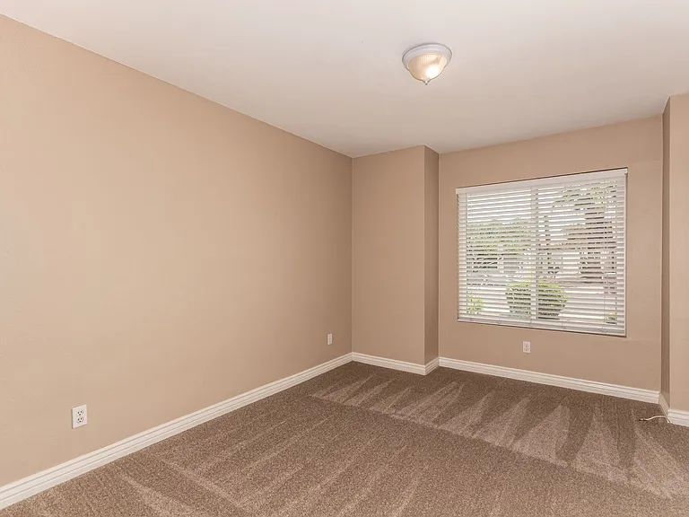 11115 E Mercer Ln — Photo 26