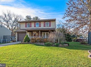 2 Henry St, Riverside, NJ 08075