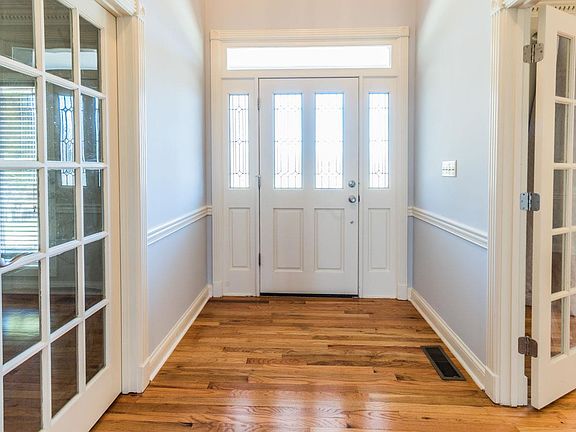 5th image of 439 Carver Ln
