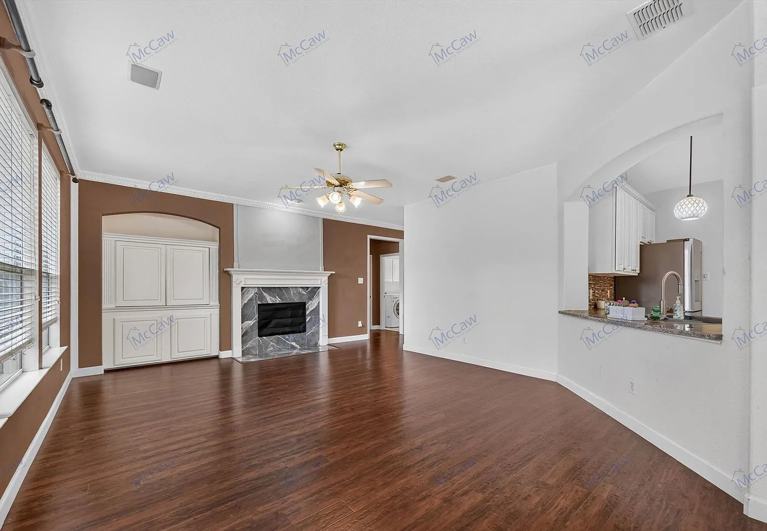 5 bed, 3.5 bath, 3100 sqft, $3,750 — Photo 2