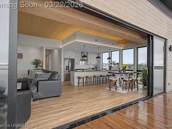 901 Adelaide Cir #601, Muskegon, MI 49441