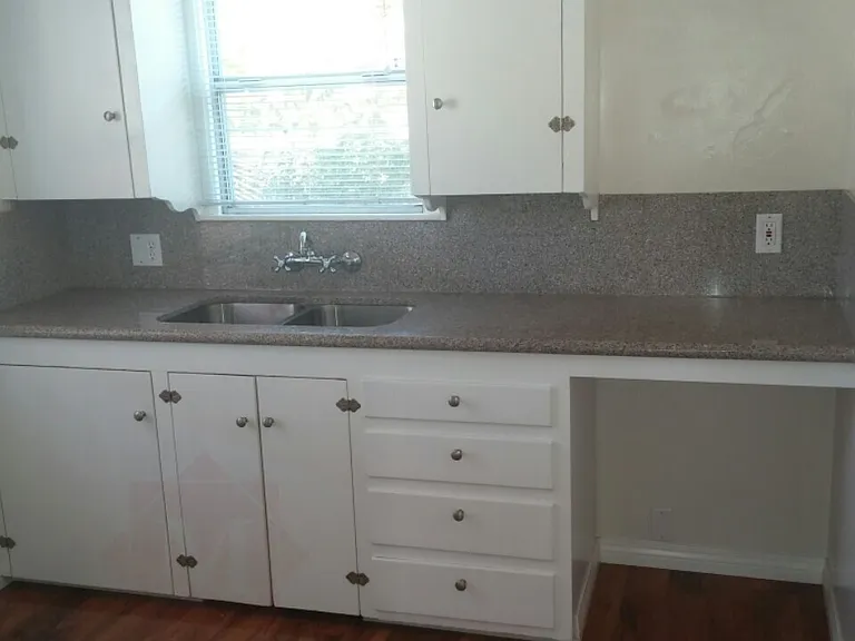 121 W Mason St #4 — Photo 6
