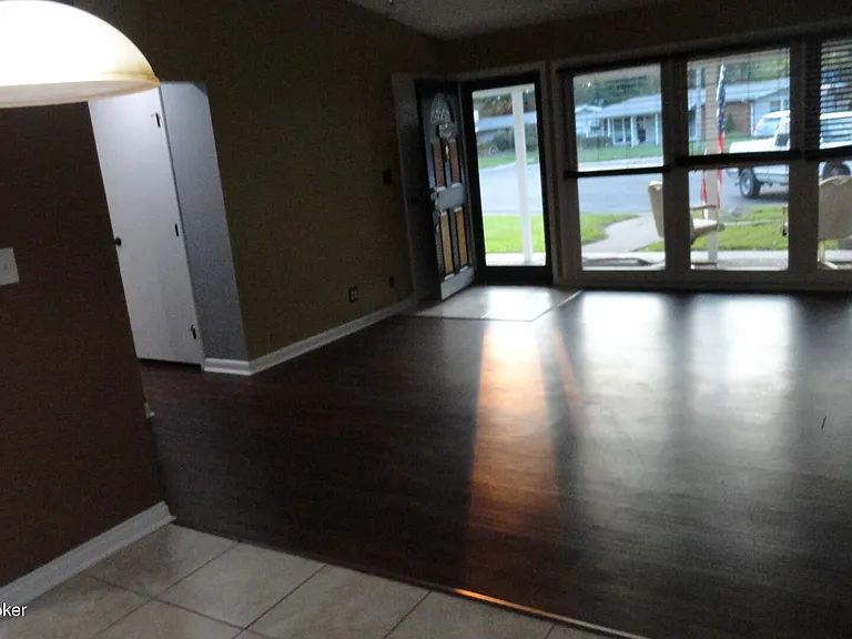 1913 Claremoor Dr — Photo 21
