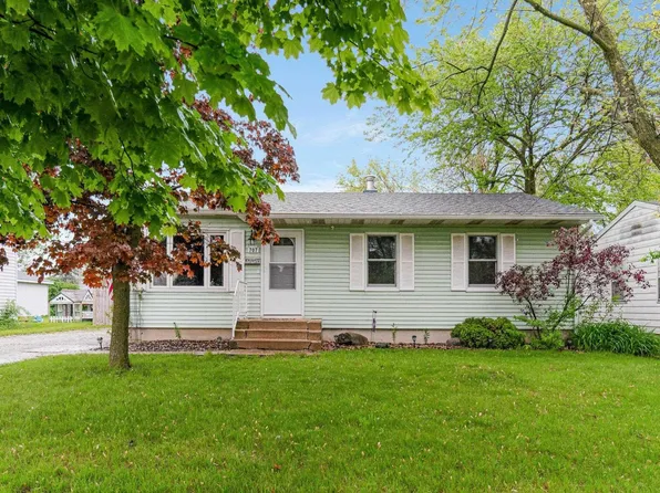 707 Warwick Ave, Fort Wayne, IN 46825