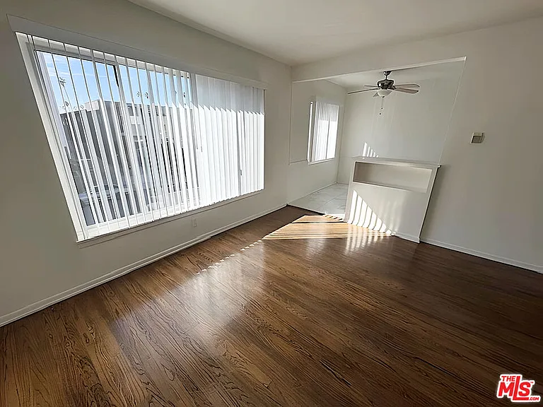 228 S Mariposa Ave #2 — Photo 13