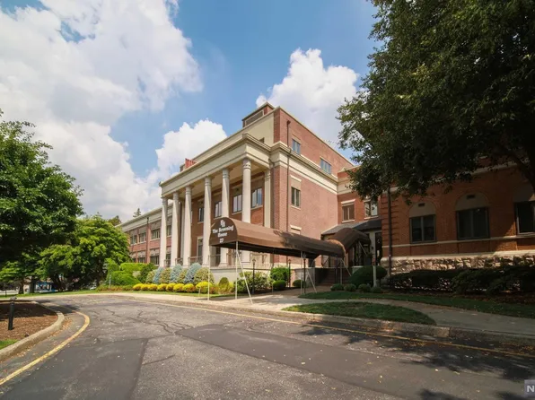 27 W Clinton Ave APT 2F, Tenafly, NJ 07670