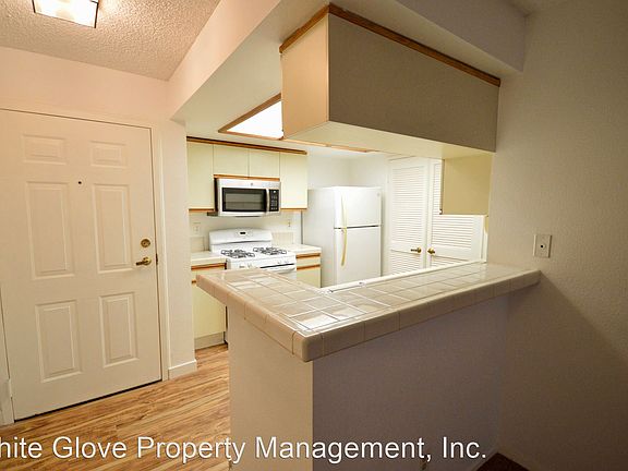 4th image of 35 Linden Ave APT 308