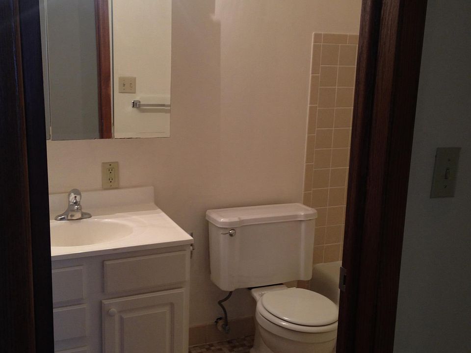 2nd image of 2588 N Frederick Ave APT 207