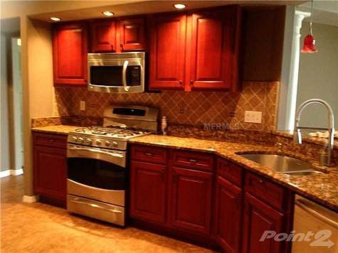 3rd image of 10013 Oxford Chapel Dr