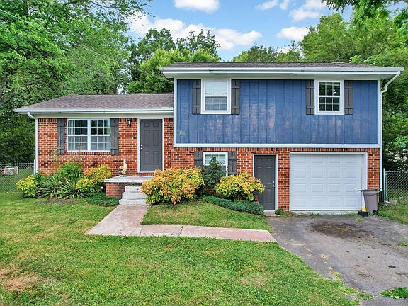 3rd image of 3520 Timber Hill Dr SE