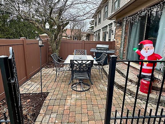 2nd image of 41094 Southwind Dr
