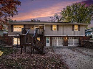 2918 Kimbrough Ln, Saint Joseph, MO 64506