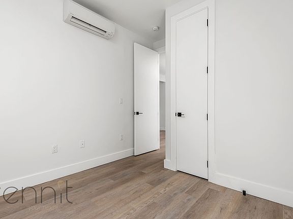 4th image of 279 S 2nd St #7