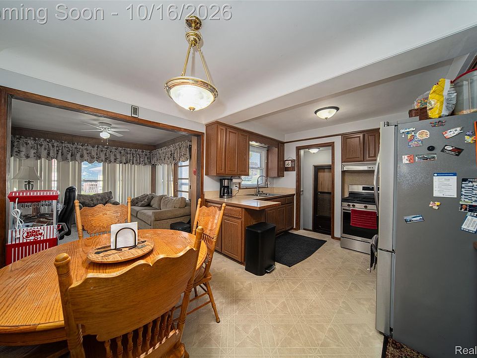 20920 Lakeland Ct, photo 8