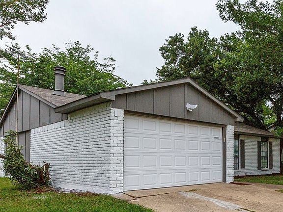 3rd image of 409 Rockcrest Dr