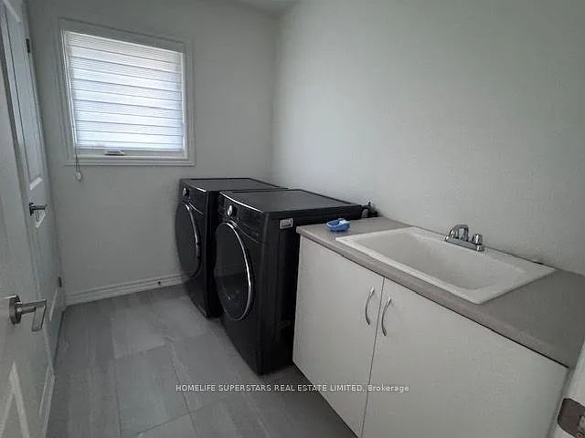 319 Bergamot Ave — Photo 13