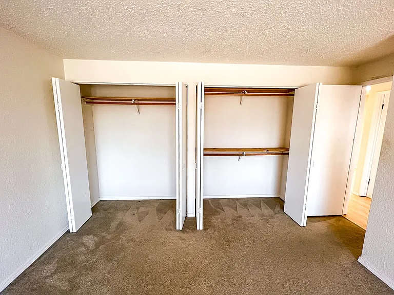 Annaron Apartments — Photo 33