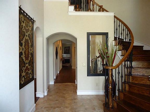 3rd image of 5525 Braemar Dr