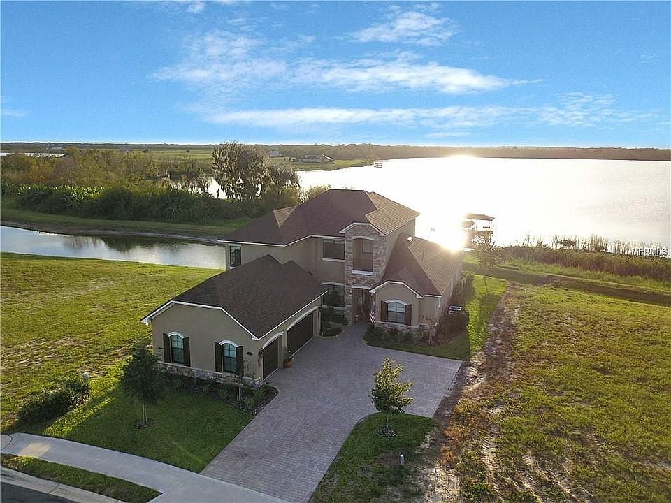 2nd image of 611 Waterfern Trail Dr